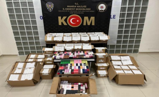 Otomobilinde 2 bin 710 şişe gümrük kaçağı parfümle yakalandı