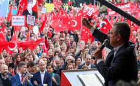 Özel'in Avrupa turu sürüyor: AB yolu CHP’den geçer