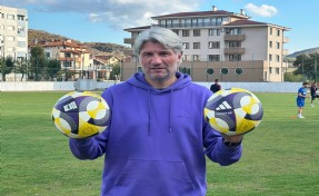 Petkov'dan Göz-Göz'ün hocası Stoilov'a övgüler
