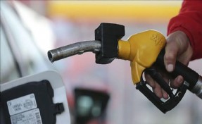 Sürücüler dikkat: Motorin fiyatlarına indirim geldi!