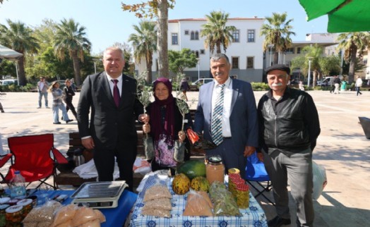 Tarımın görünmez kahramanları; çiftçi kadınların günü Urla’da kutlandı