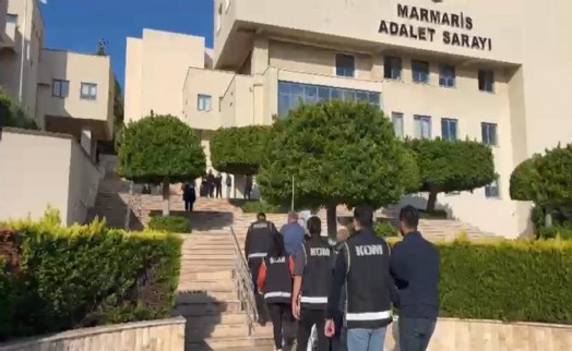 Tefecilere baskın: 21 kişiye borç karşılığı boş senet imzalatmışlar!