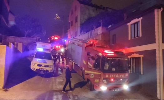 Düğün hazırlığı kabusa dönüştü: Evin tavanı çöktü, 6 kişi yaralandı!