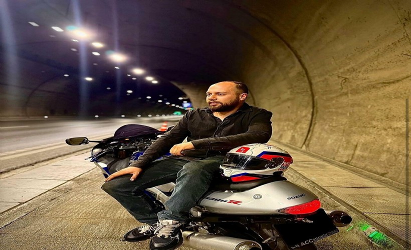 Toprak yığınına çarpıp kanala savrulan motosikletin sürücüsü öldü
