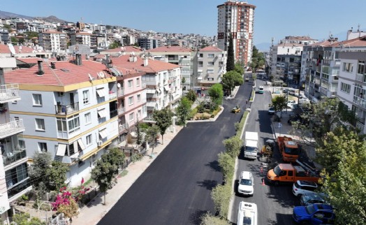 Tugay, İzmir genelinde asfalt seferberliği başlatmıştı: 500 bin tonu aştı!