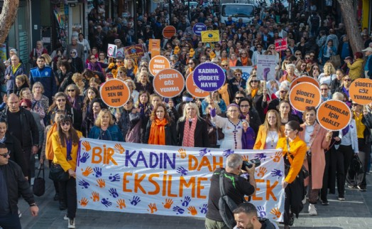 Karşıyaka’da 25 Kasım’da güçlü dayanışma!