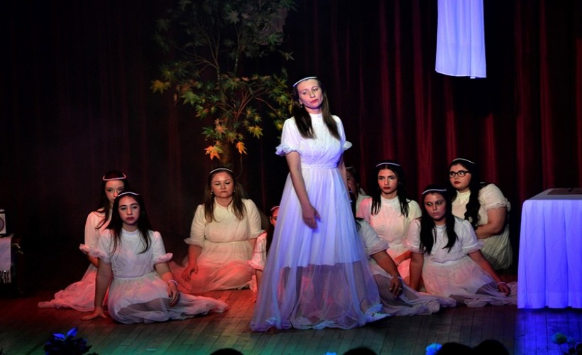 'Sevgi Elçileri' ilk kez Bornova’da sahnelendi