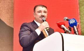 AK Partili Başdaş'dan Cemil Tugay'a tepki: Makamına yakışır bir duruşa davet ediyorum