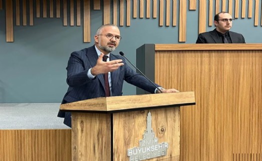 AK Partili Yıldız’dan CHP’li Zeybek’e sert tepki: İzmir’i bilmeden konuşuyorsunuz