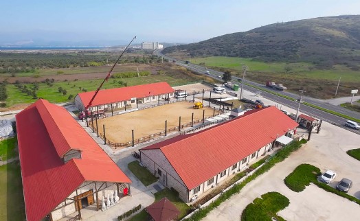 Alia Park’ta kapalı manej çalışmaları sürüyor