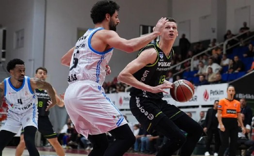 Aliağa Petkim Spor evinde Merkezefendi Belediyesi Basket'e mağlup oldu