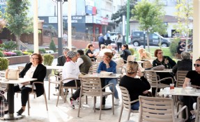 Aliağa’nın yeni sosyal buluşma noktası ALBEST Meydan Kafe'ye yoğun ilgi