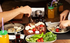 Bakanlık devreye girdi: Restoranlarda 'zorunlu kesinti' dönemi sona eriyor