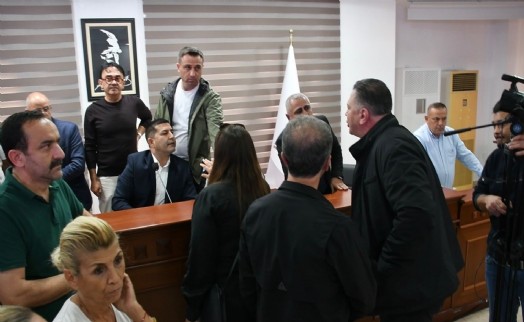 Başkan Ömer Günel provokasyonlara geçit vermedi