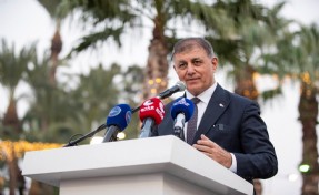 Başkan Tugay: Korkmayın yalnız değilsiniz