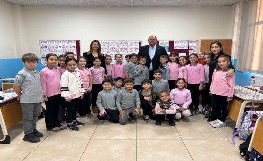 ‘Başkan olursam İlkay Çiçek’i sınıfa getireceğim’ dedi: Minik başkanın seçim vaadi yerine getirildi!