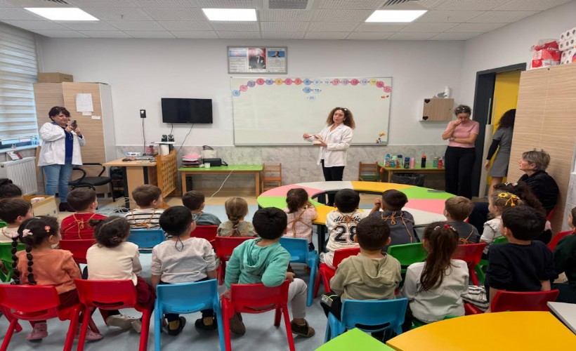 Bayraklı Belediyesi'nden miniklere ağız ve diş sağlığı eğitimi