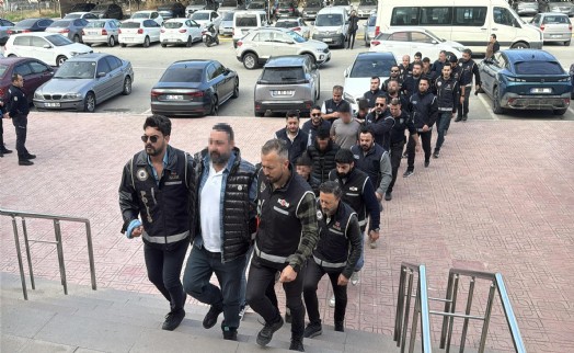 Bodrum merkezli 7 ilde silahlı suç örgütüne operasyon; 10 gözaltı