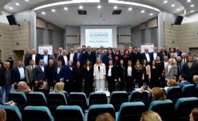 Bornova’da Muhtarlar Akademisi başladı