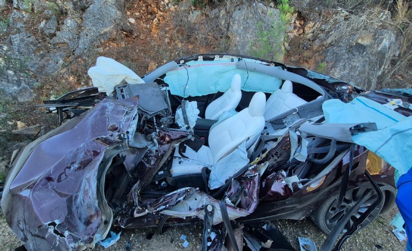 Bu araçtan sağ çıktılar: 2 yaralı