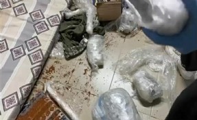 Buca'da depoya uyuşturucu baskını: 2 gözaltı