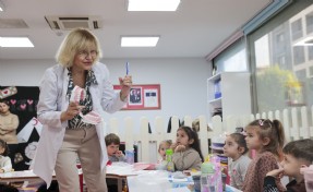 Buca'da miniklere diş sağlığı eğitimi