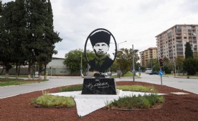 Buca’da az su isteyen bitkilerle yeşil alanlarda örnek dönüşüm