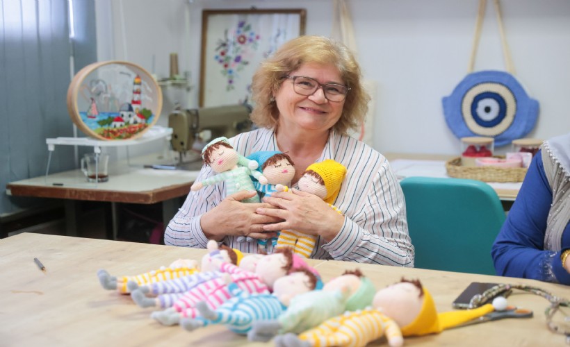 Bucalı kursiyerlerden minik savaşçılara destek