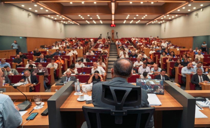 Büyükşehir’de 3 milyar 840 milyonluk borçlanma için Tugay’a yetki!