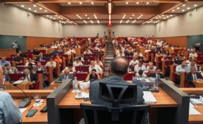 Büyükşehir’de 3 milyar 840 milyonluk borçlanma için Tugay’a yetki!