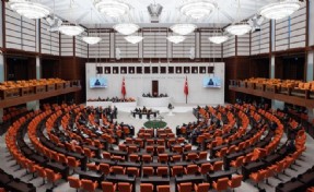 CHP Genel Başkanı Özgür Özel ve 11 milletvekilinin fezlekesi Meclis'te