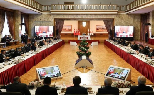 CHP’de İmralı çıkmazını Özgür Özel'in kararı netleştirecek!