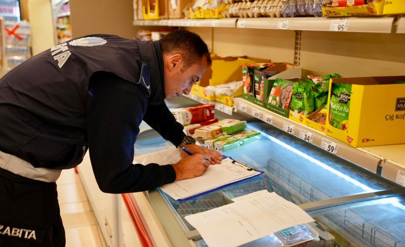 Çeşme'de market ve okul kantinlerine sıkı denetim