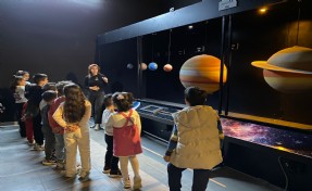 Çiğli’de miniklerin uzay yolculuğu