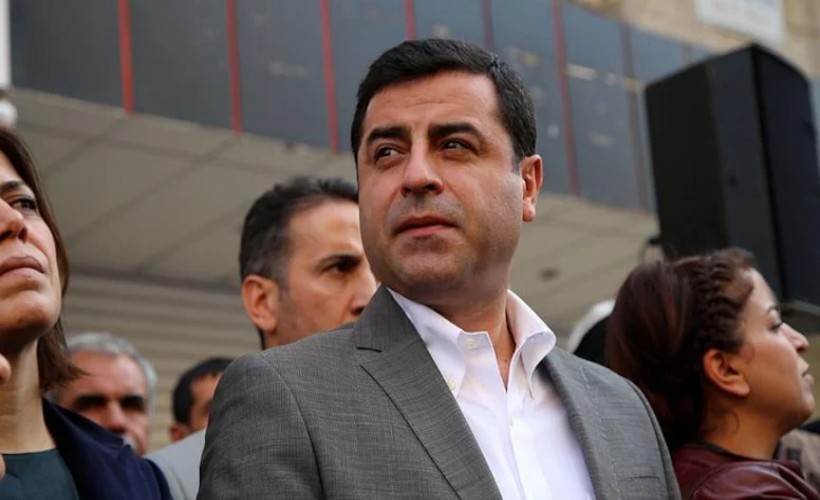 Demirtaş isim vermeden Bülent Arınç'a tepki gösterdi: Yeni kararını açıkladı