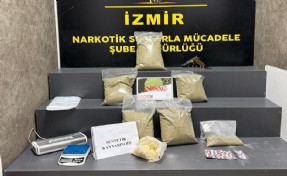 Evinde uyuşturucu ve silahla yakalandı tutuklandı