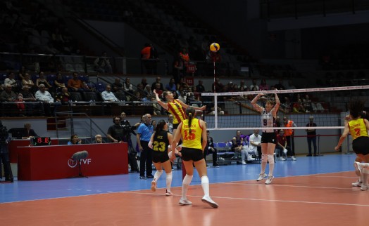 Göztepe evinde Zeren Spor'a mağlup oldu