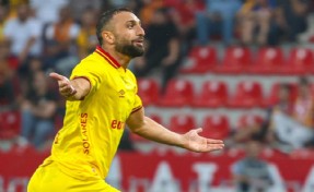 Göztepe’de Efkan ilk 11 gözüktü