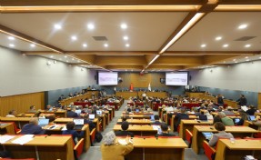 Harmandalı krizi Meclis'e yansıdı! AK Parti'li Kaner: Çöplüğümüze çöp atamıyoruz!