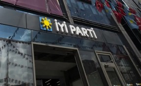 İYİ Parti'de üst düzey istifa