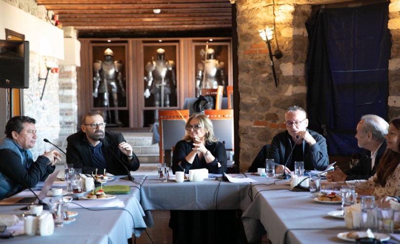 İzmir Şehir Tiyatroları Danışma Kurulu toplandı