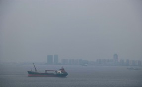 İzmir'in havası can çekişiyor: Partiküller uçuşuyor!
