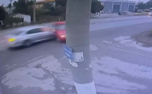 İzmir'de feci kaza: 2 kişi hayatını kaybetti, 4 kişi yaralandı!