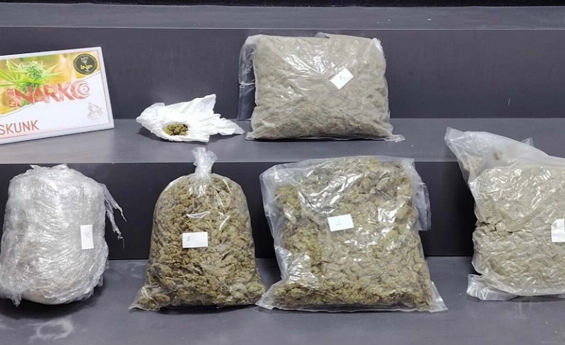 İzmir'de uyuşturucu operasyonunda 2 tutuklama