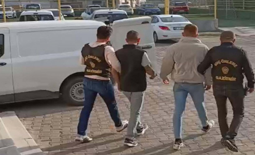 İzmir’de uyuşturucu operasyonu: 2 gözaltı