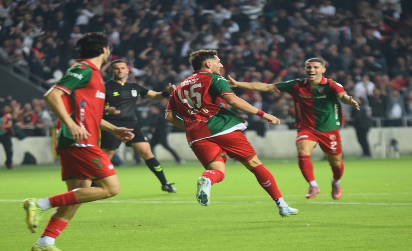 Kaf-Kaf koltuğunu korudu!