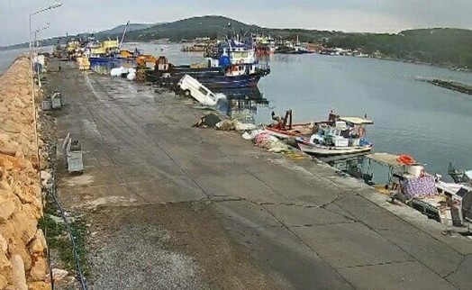 Kamyonet denize uçtu: O anların görüntüleri ortaya çıktı!