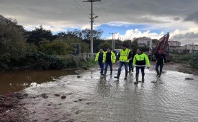 Karaburun’da şiddetli yağış sonrası İZSU’dan hızlı müdahale