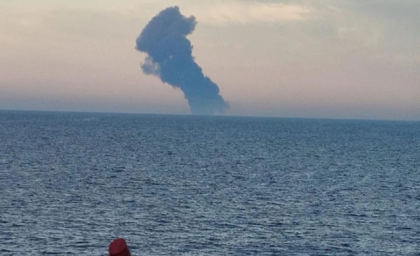 Karadeniz açıklarında 2 gemide patlama!