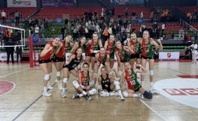 Karşıyaka filede yine evinde